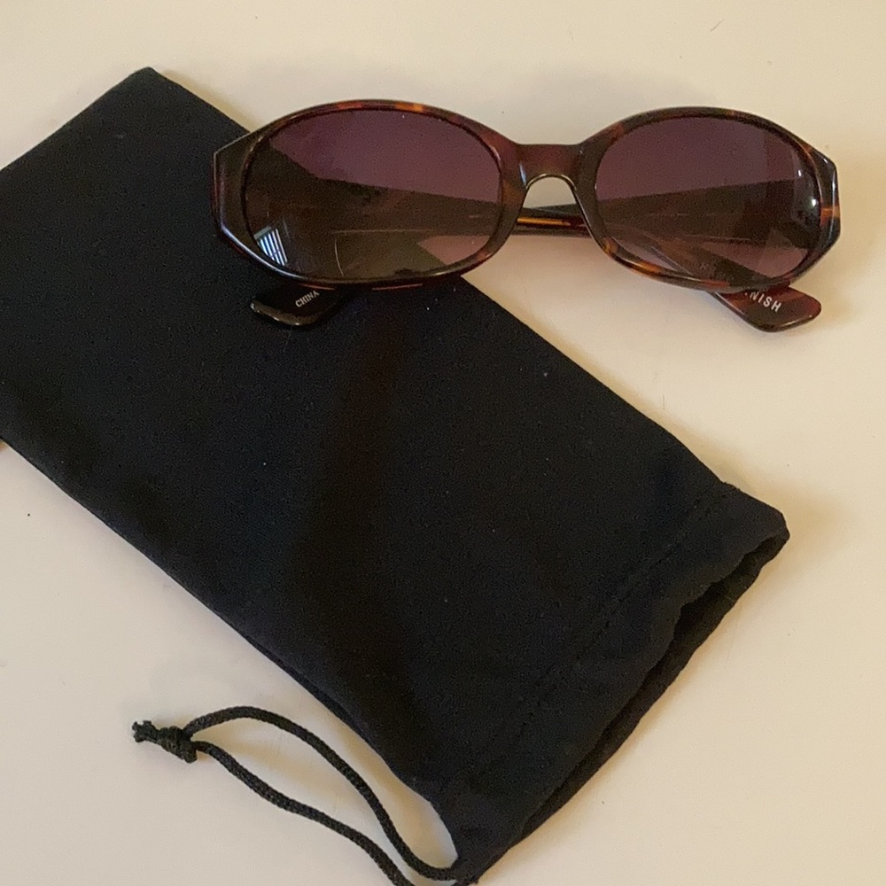 Tortoise Shell Bifocal Sunglasses - Picture 3 of 3